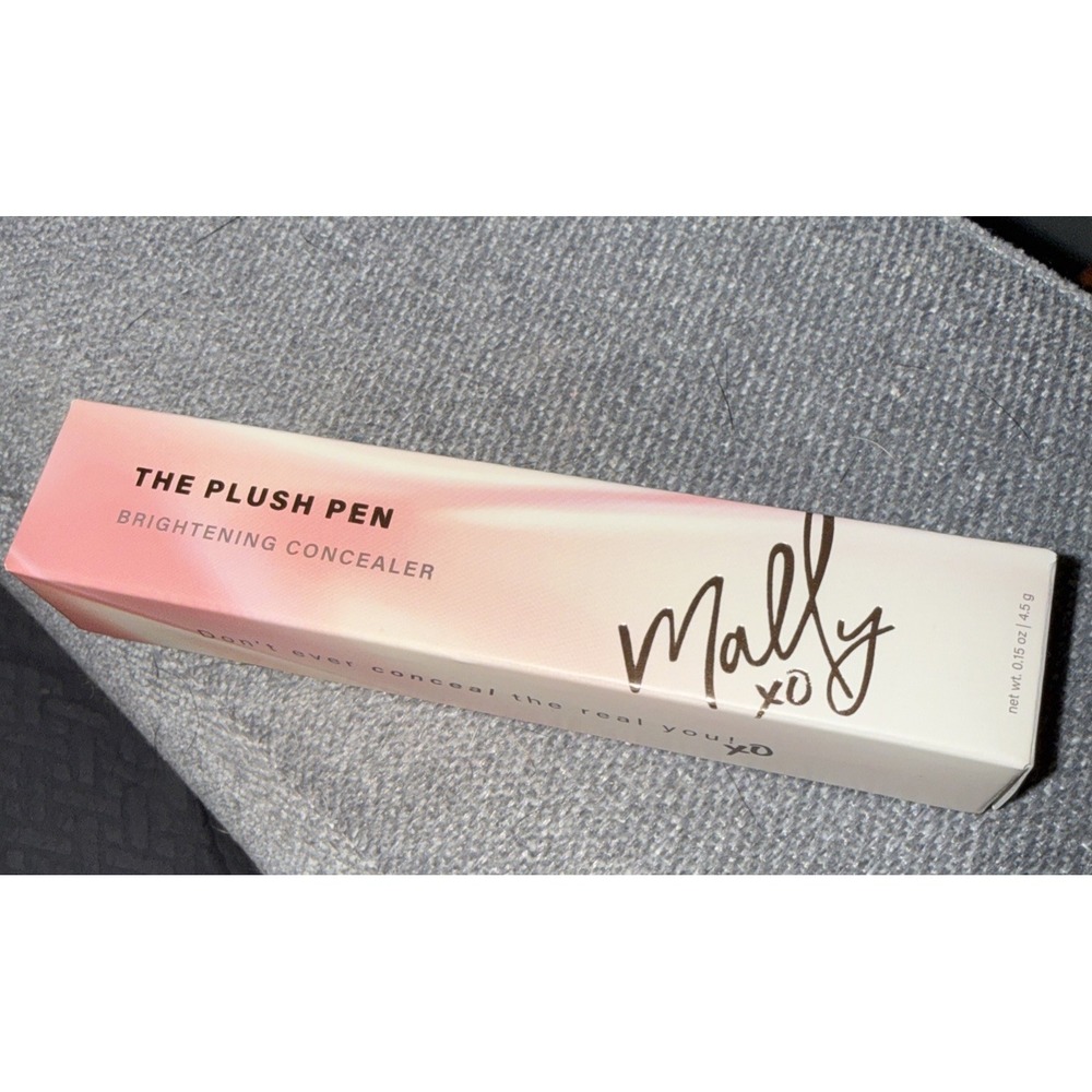 Mally XO The Plush Pen Brightening Concealer Deep‎ 0.15 oz NIB